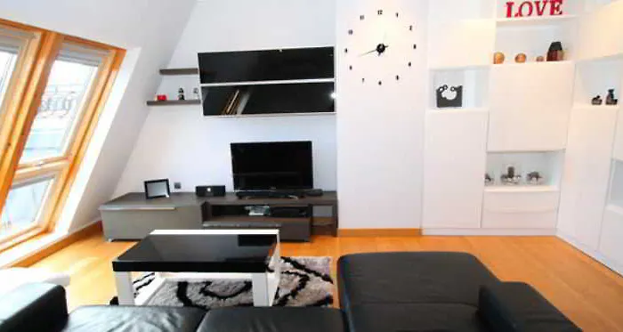 Easo 1 By Feelfree *